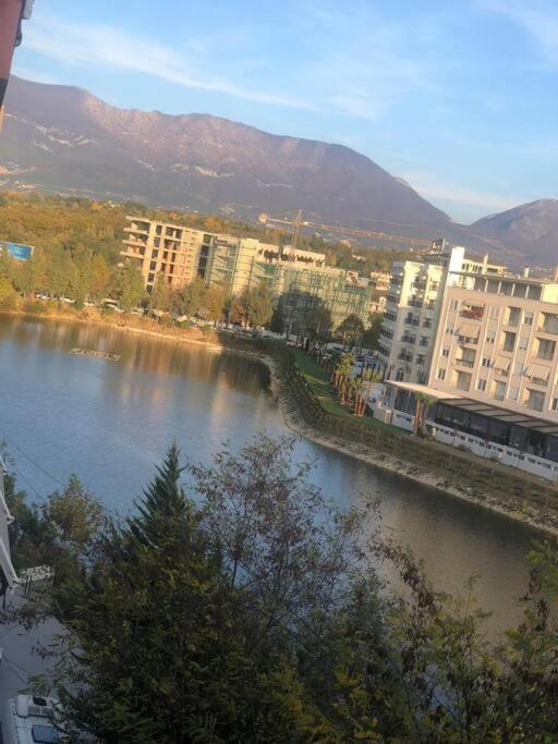 Lake View Apartment Тирана Экстерьер фото