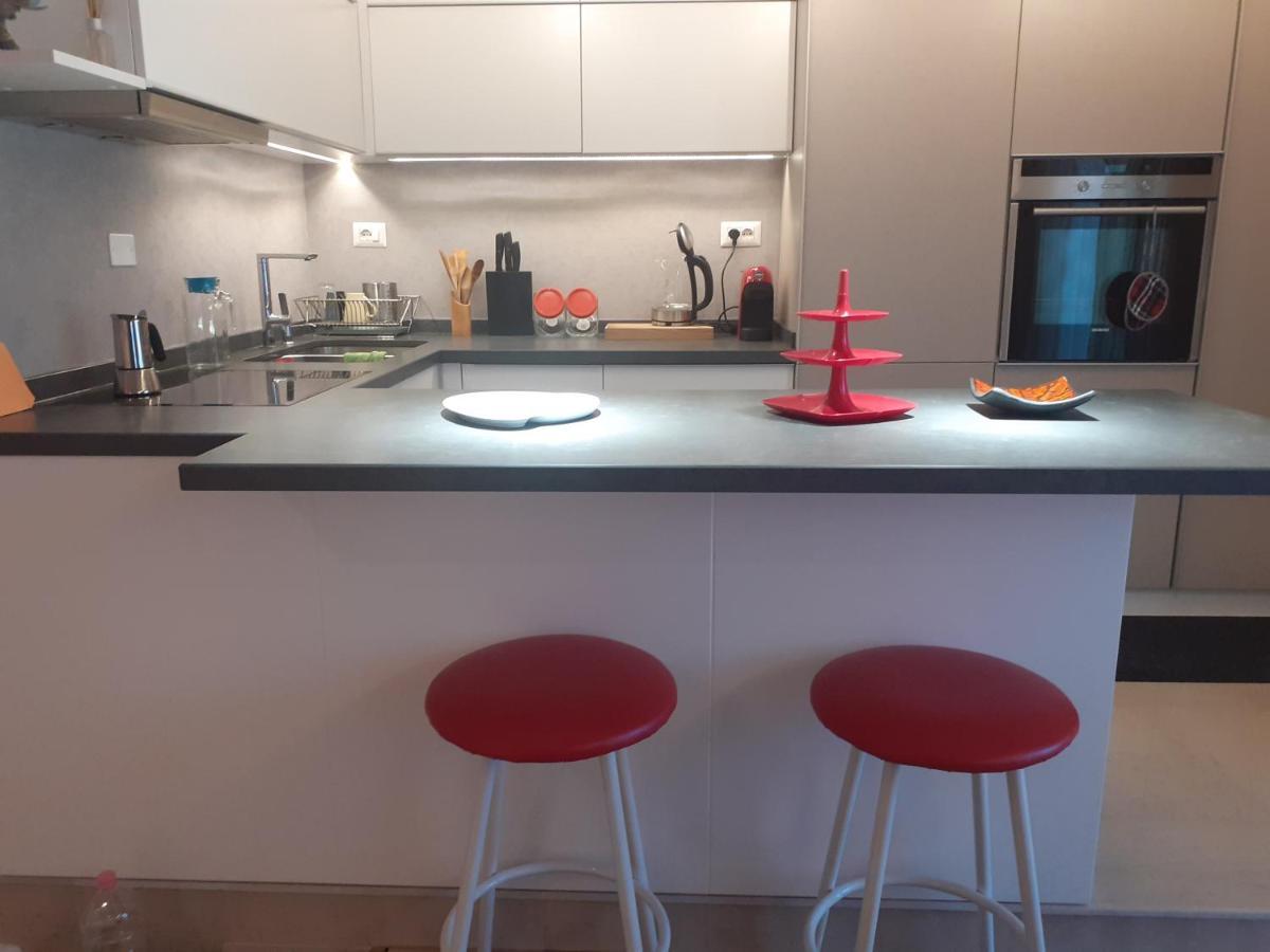 Lake View Apartment Тирана Экстерьер фото