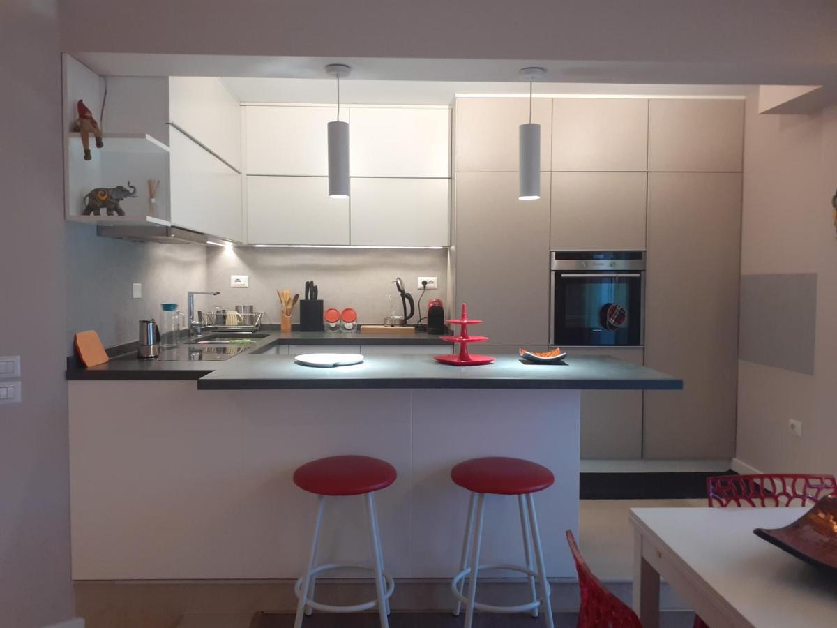 Lake View Apartment Тирана Экстерьер фото