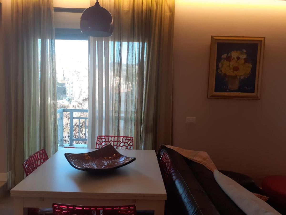Lake View Apartment Тирана Экстерьер фото