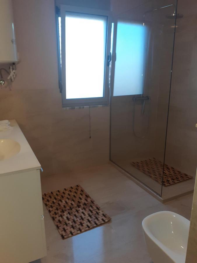 Lake View Apartment Тирана Экстерьер фото